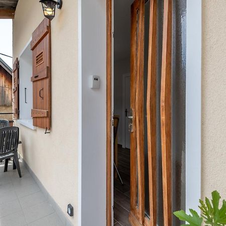 Appartement Lumineux Au Centre Du Village Saint-Felix  ภายนอก รูปภาพ